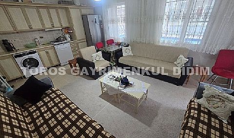 Didim efelerde havuzlu sitede satılık 2+1 eşyalı daire