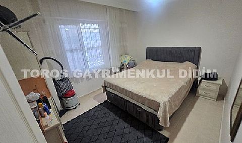 Didim efelerde havuzlu sitede satılık 2+1 eşyalı daire