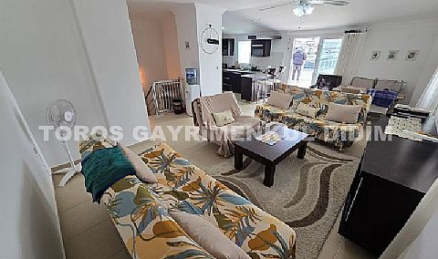Didim efelerde havuzlu sitede satılık full eşyalı 3+1 dubleks daire