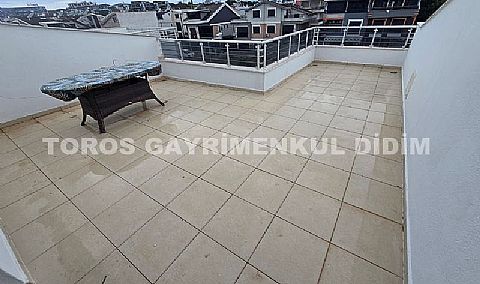 Didim efelerde havuzlu sitede satılık full eşyalı 3+1 dubleks daire