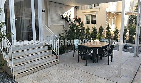 Didim efelerde havuzlu sitede satılık müstakil villa 