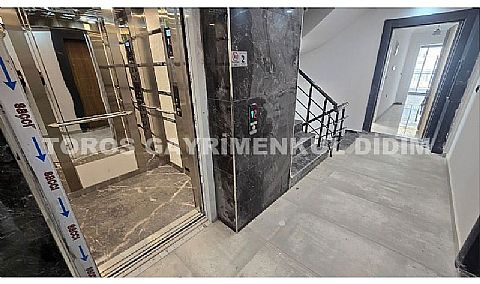 Didim efelerde mahallesinde asansörlü binada satılık daireler