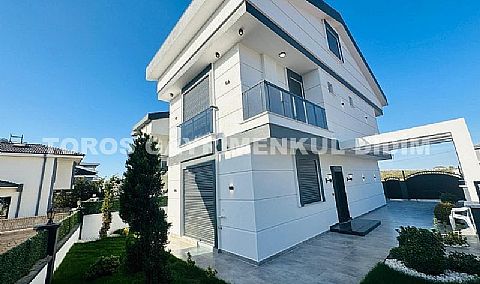 Didim efelerde satılık 4+1 havuzlu en uygun fiyatlı müstakil villa villa