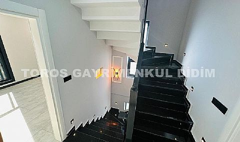 Didim efelerde satılık 4+1 havuzlu en uygun fiyatlı müstakil villa villa