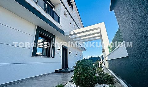 Didim efelerde satılık 4+1 havuzlu en uygun fiyatlı müstakil villa villa