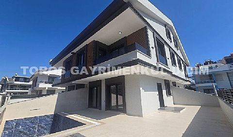 Didim Efeler’de 300 m2 Arsa Üzerine Kurulu Tam Müstakil Villa