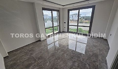 Didim Fevzi paşa mahallesinde plaja 1.200 mt mesafede satılık tam müstakil villa