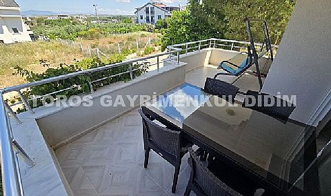 Didim Hisar Mahallesi'nde Yaz-Kış Oturuma Uygun, 95 m² Genişliğinde Kısmi Ayrı Mutfaklı satılık 2+1