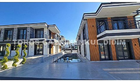 Didim hisarda havuzlu sitede uygun fiyatlı satılık villalar