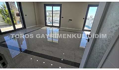 Didim hisarda satılık saunalı  hamamlı villa
