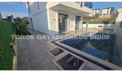 Didim hisarda tam müstakil 3+1 ayrı mutfaklı satılık uygun fiyatlı villa
