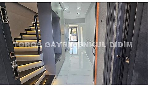 Didim hisarda tam müstakil 3+1 ayrı mutfaklı satılık uygun fiyatlı villa