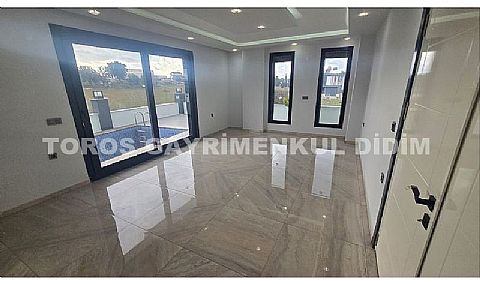 Didim hisarda tam müstakil 4+1 ayrı mutfaklı satılık uygun fiyatlı villa