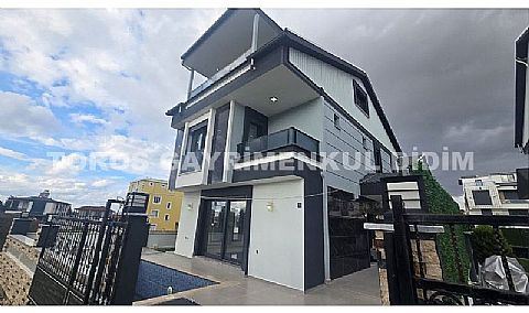 Didim hisarda tam müstakil 4+1 ayrı mutfaklı satılık uygun fiyatlı villa