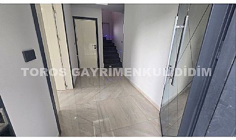 Didim hisarda tam müstakil 4+1 ayrı mutfaklı satılık uygun fiyatlı villa