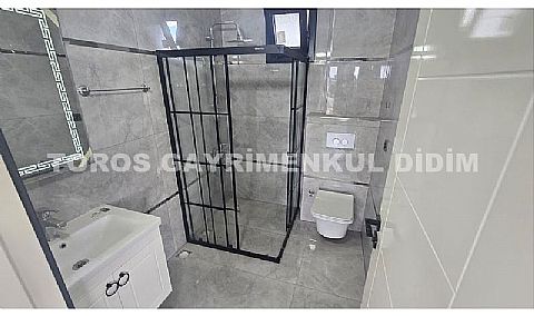 Didim hisarda tam müstakil 4+1 ayrı mutfaklı satılık uygun fiyatlı villa