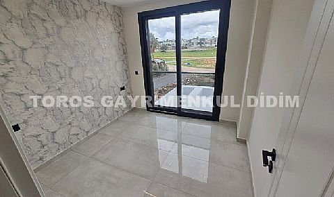 Didim hisarda villalar bölgesinde satılık yazlık villa