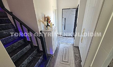 Didim Hisar’da Doğa Manzaralı Teraslı Full Eşyalı Satılık Lüks Villa 