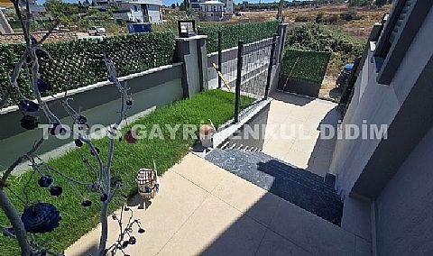 Didim Hisar’da Doğa Manzaralı Teraslı Full Eşyalı Satılık Lüks Villa 