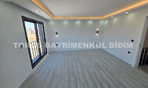 Didim Hisar’da Satılık Lüks Triblex Villa
