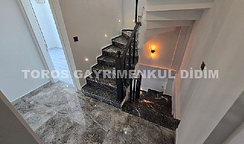 Didim Hisar’da Satılık Lüks Triblex Villa