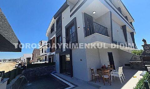 Didim Hisar’da Satılık Lüks Triblex Villa