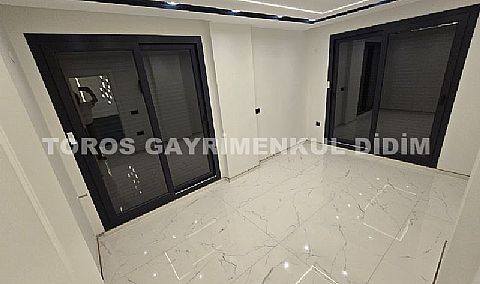Didim mavişehirde plaja 700 mt mesafede satılık havuzlu villa