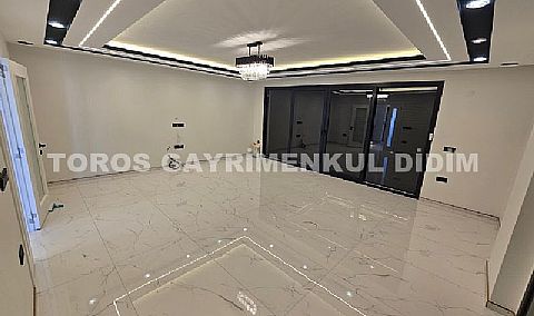 Didim mavişehirde plaja 700 mt mesafede satılık havuzlu villa