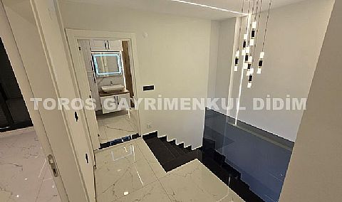 Didim mavişehirde plaja 700 mt mesafede satılık havuzlu villa