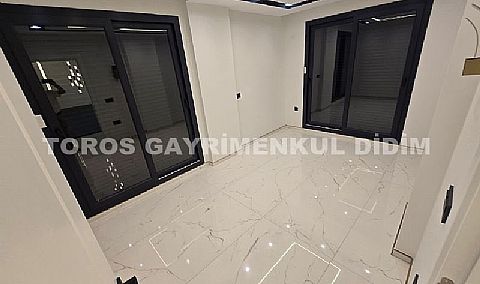 Didim mavişehirde plaja 700 mt mesafede satılık havuzlu villa
