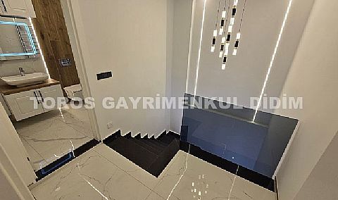 Didim mavişehirde plaja 700 mt mesafede satılık havuzlu villa
