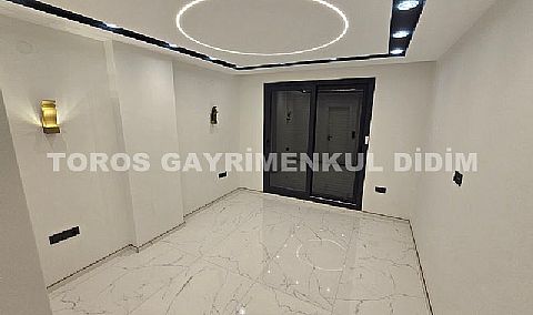 Didim mavişehirde plaja 700 mt mesafede satılık havuzlu villa