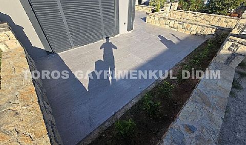 Didim Mavişehir’de Satılık 5+1 Konforlu Lüks Villa