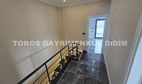 Didim merkez hisar mahallesinde asansörlü binada satılık dubleks daire