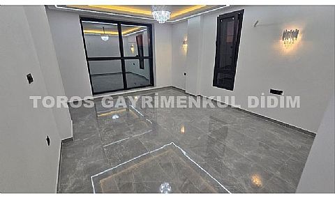 Didim merkezi lokasyonda 300 m2 içinde lüks villa