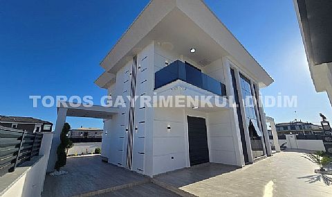 DİDİM VİLLALAR BÖLGESİNDE LÜKSÜN YENİ TANIMI: ÖZEL YAPIM SATILIK MÜSTAKİL VİLLA