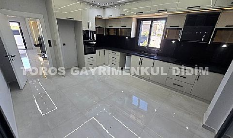 DİDİM VİLLALAR BÖLGESİNDE LÜKSÜN YENİ TANIMI: ÖZEL YAPIM SATILIK MÜSTAKİL VİLLA