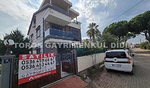 Didimde Denize 2 dk — Efeler Mahallesi’nde Site İçi 4+1 Bahçeli Villa 