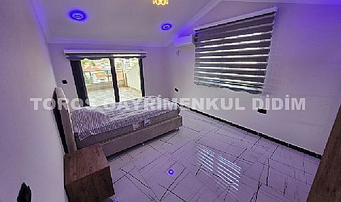 Didimde Denize 2 dk — Efeler Mahallesi’nde Site İçi 4+1 Bahçeli Villa 