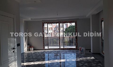 DİDİMDE  PLAJ 400 MT MESAFEDE TAM  MÜSTAKİL  VİLLA