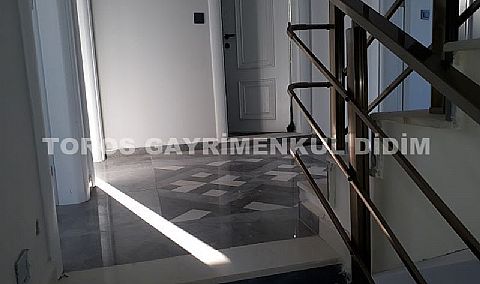 DİDİMDE  PLAJ 400 MT MESAFEDE TAM  MÜSTAKİL  VİLLA