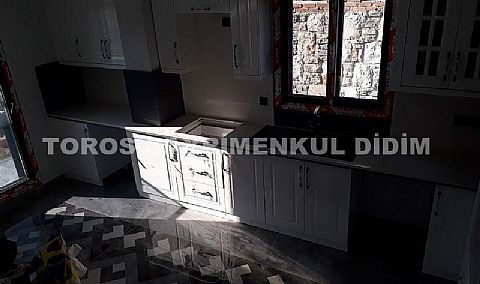 DİDİMDE  PLAJ 400 MT MESAFEDE TAM  MÜSTAKİL  VİLLA