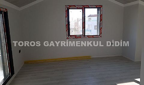 DİDİMDE  PLAJ 400 MT MESAFEDE TAM  MÜSTAKİL  VİLLA
