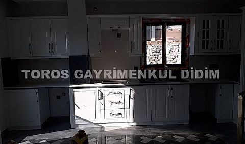 DİDİMDE  PLAJ 400 MT MESAFEDE TAM  MÜSTAKİL  VİLLA