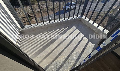 Didimde  plaja  1.km mesafede Satılık  Müstakil Villa 