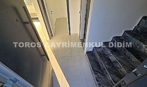 Didimde  plaja  1.km mesafede Satılık  Müstakil Villa 