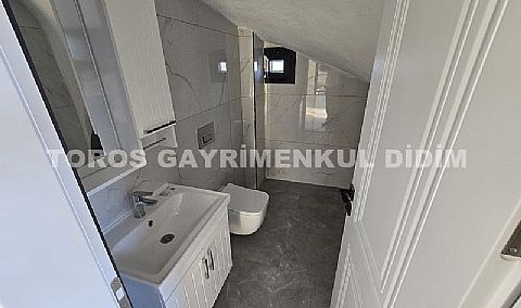 Didimde  plaja  1.km mesafede Satılık  Müstakil Villa 