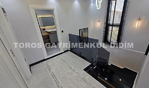 DİDİM’DE LÜKS VE KONFORUN YENİ ADRESİ: SIFIR ÖZEL TASARIM EŞYALI, HAVUZLU MÜSTAKİL SATILIK VİLLA