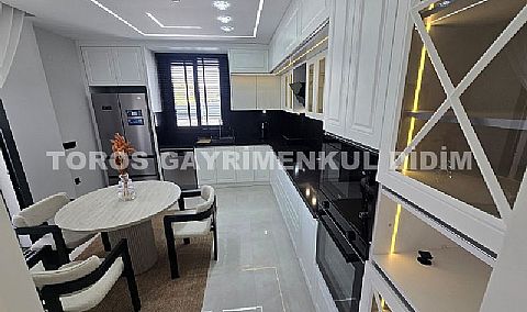 DİDİM’DE LÜKS VE KONFORUN YENİ ADRESİ: SIFIR ÖZEL TASARIM EŞYALI, HAVUZLU MÜSTAKİL SATILIK VİLLA