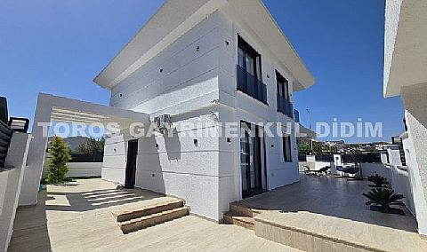 DİDİM’DE LÜKS VE KONFORUN YENİ ADRESİ: SIFIR ÖZEL TASARIM EŞYALI, HAVUZLU MÜSTAKİL SATILIK VİLLA
